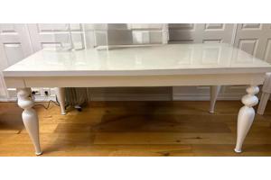 Nette salon tafel en eettafel met 6 bijpassende luxe stoelen