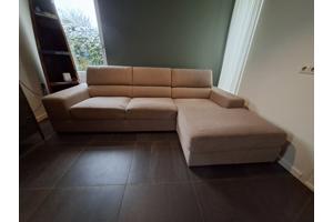 3-zits bank met longchair in zandkleur