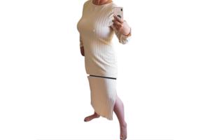 Stretchy beige jurk met split XXL