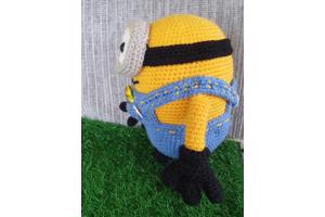 minion  28x18cm .  met handschoenen