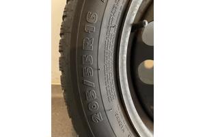 Winterbanden op stalen velgen 205/55R16