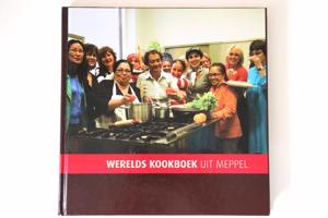 Werelds kookboek uit Meppel. 168 blz  Nieuw