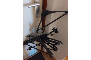 Kledinghangers gratis mee te nemen