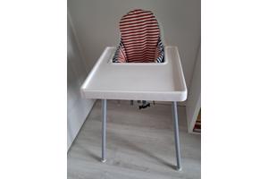 kinderstoel met stoelverkleiner