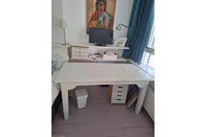 Witte houten tafel 140x70