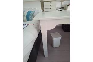 Witte houten tafel 140x70