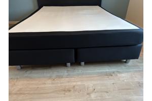 Gratis af te halen boxspring 160-200