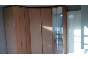 grote kleding/hoekkast