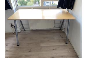 Bureau in hoogte verstelbaar