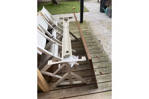 Bureau met onderstel