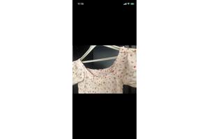 Bloemen lange zomerse lange jurk met gepofte mouwen