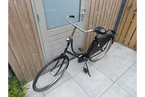 Zwarte Oma fiets