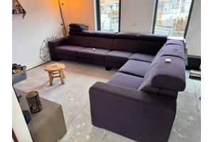 Hoekbank met relaxfunctie