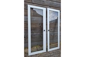Kastdeurtjes (2, hout, wit, glas)