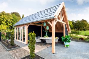 MAATWERK: Douglas houten kapschuur