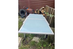 Tafel van glas en staal (ook kleiner te maken)