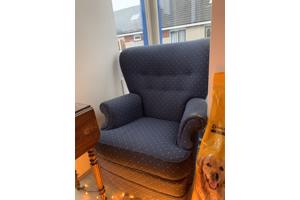 Retro donkerblauwe fauteuil