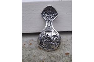 Antieke verzilverde theeduim .(ZFV 40).