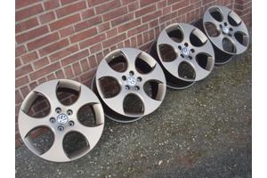 18 Originele VW Golf GTI Detroit Edition Gold Vw Golf6 7 Cad