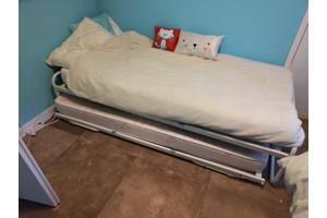 metalen bed met onderbed 90x 200 cm (zonder matrassen)
