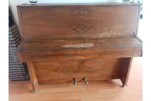 tweedehands piano te koop