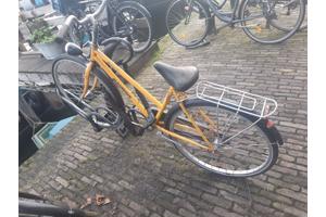 Kinderfiets, eenvoudig maar goed.
