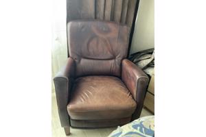 Twee rood/bruine leren fauteuils