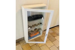 Vitrinekastje (gebruikt) te koop