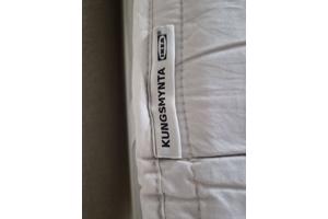 Bed met hoofdeinde en opberger