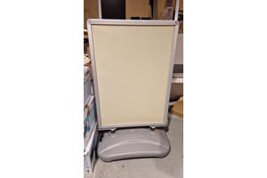 Stoepbord groot (2-zijdig) met vaste bak