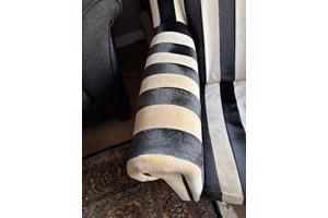 2 FAUTEUILS OM OPNIEUW TE BEKLEDEN