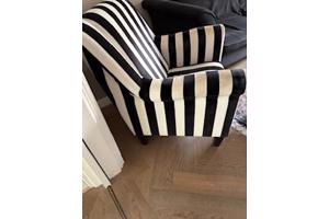 2 FAUTEUILS OM OPNIEUW TE BEKLEDEN