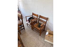 Leren eetkamer stoelen en eettafel