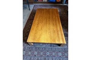 1 persoons bed L190 B105 H27 plus goed matras