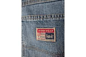 korte jeans broek dames gedragen