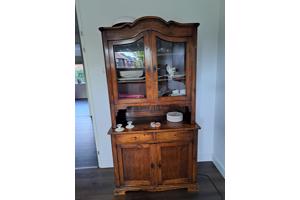 Servieskast antiek, Type Ossekop, Zuid Duits