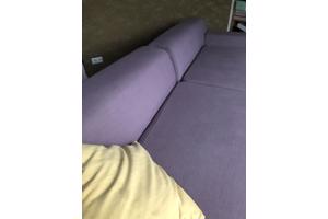 Lange bank in twee delen