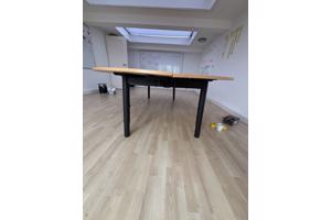 Grote ovale (vergader)tafel