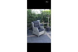 Lounge bank