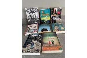 Vele boeken in goede staat om ruimte te maken in mijn boekenkast