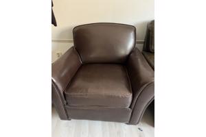 Bank en/of twee stoelen