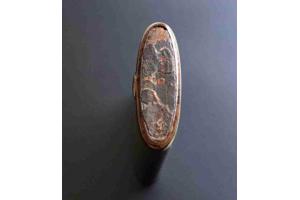 Verzilverd luciferdoosje  effen rechthoekig lichaam