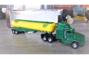 Maisto transport hauler H