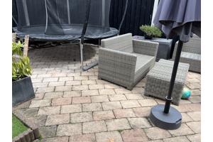 Tegels voor in de tuin 20x30cm ongeveer 35m2