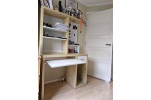 Bureautje met uitschuif plank