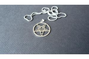 pentagram hanger met ketting ,death black gothic occult
