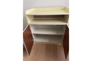 Commode op stahoogte.