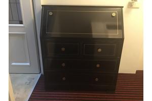 Zwart bureautje hoog 105 cm, diep 46 cm, breed 91 cm