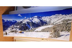 Mooie achterwanden voor Winter/kerstdorp Kunststof afmeting  160 x 60  2 stuks.