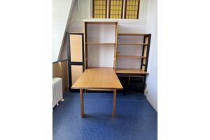 demontabel houten wandmeubel met bureau/tafel